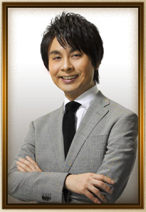 鏡リュウジ